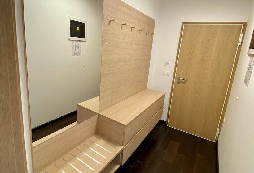 اتاق لوکس با چشم‌انداز دریا, Boutique Wrungel