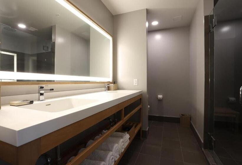 سوییت, Cedartree Hotel Portland Hillsboro