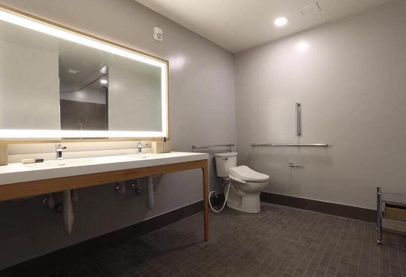 سوییت, Cedartree Hotel Portland Hillsboro