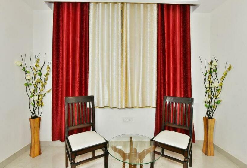 اتاق سوپریور, Pinaz Royale