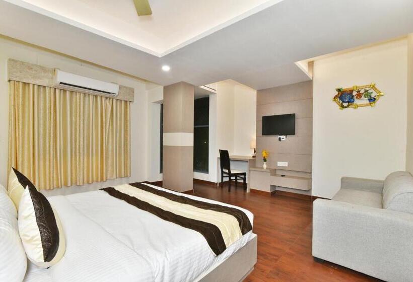 اتاق استاندارد با تخت بزرگ, Pinaz Royale