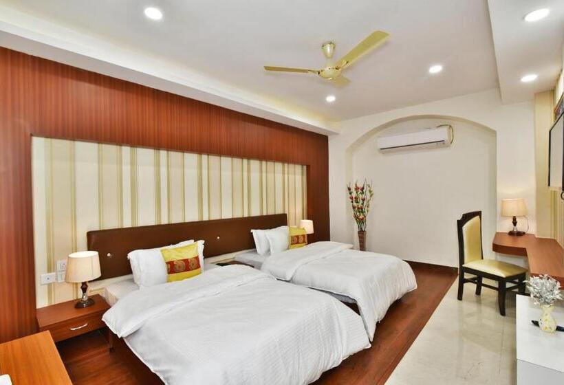 اتاق استاندارد, Pinaz Royale