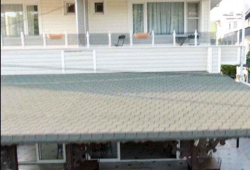 اتاق استاندارد با چشم‌انداز دریا, Melodi Butik Otel