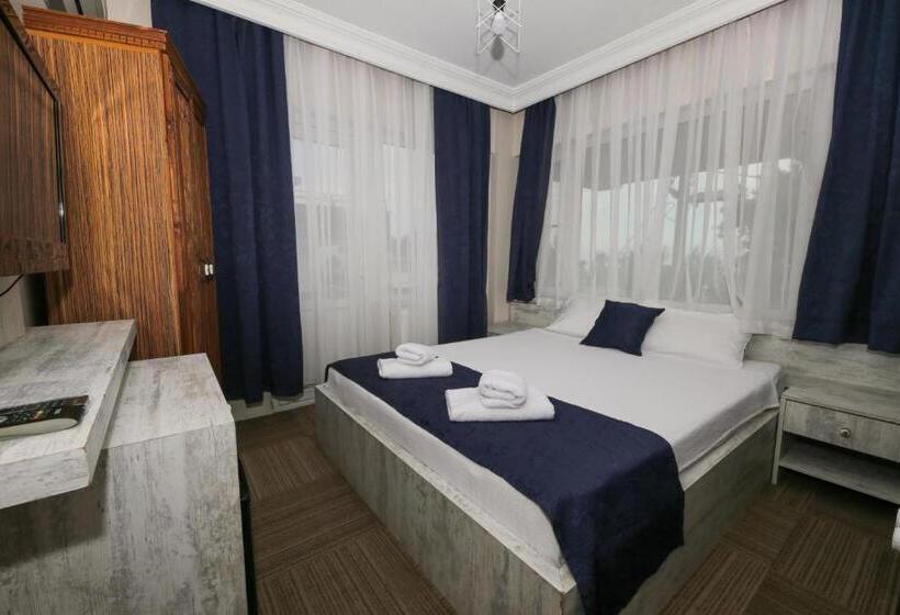 اتاق استاندارد با بالکن و چشم‌انداز دریا, Melodi Butik Otel