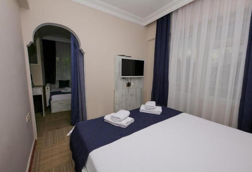 اتاق استاندارد با بالکن و چشم‌انداز دریا, Melodi Butik Otel