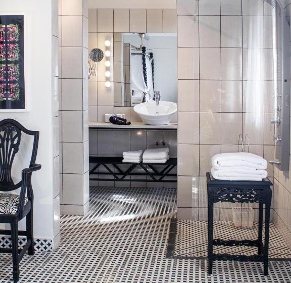 اتاق لوکس با تخت بزرگ, Rooftop Boutique Hotel Adults Only