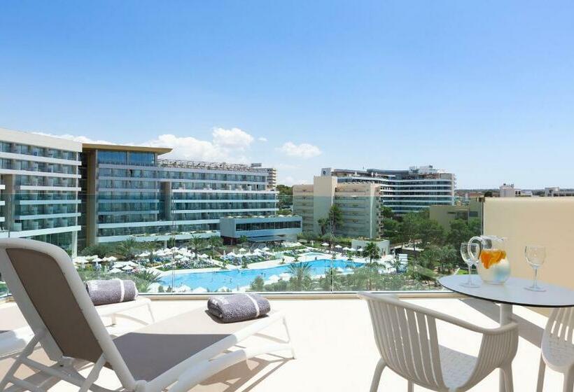 سوییت جونیور با چشم‌انداز استخر, Hipotels Gran Playa de Palma