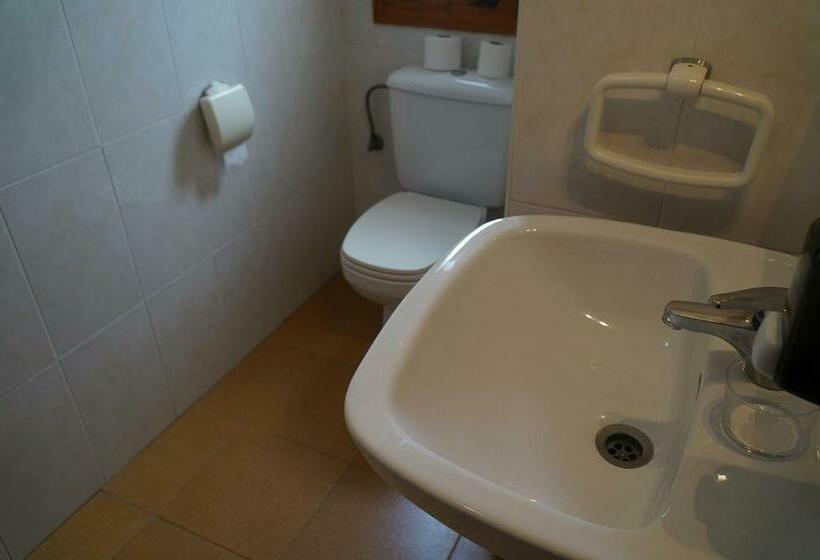 اتاق استاندارد سه نفره, Hostal Camino Real
