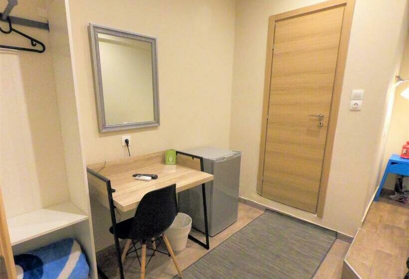 اتاق استاندارد یک نفره, Achillion Hotel Piraeus