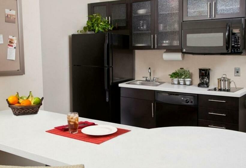 استودیوی استاندارد, Candlewood Suites   Newark South   University Area, An Ihg