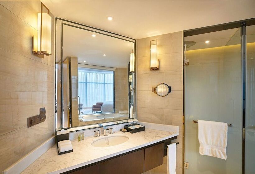 اتاق پرمیوم, Doubletree By Hilton Ningbo Beilun