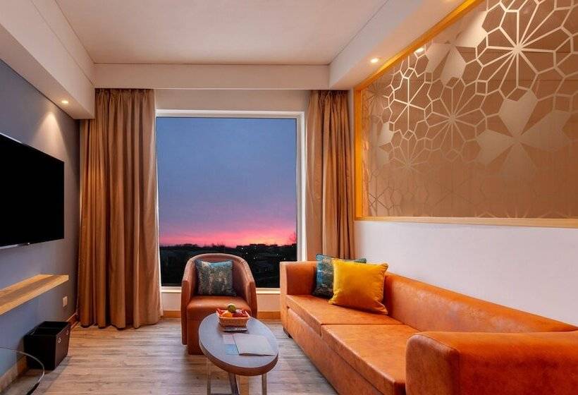 سوییت اجرایی, Four Points By Sheraton Chennai Omr