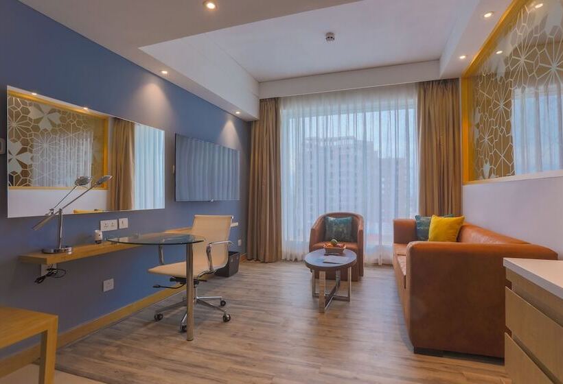 سوییت اجرایی, Four Points By Sheraton Chennai Omr