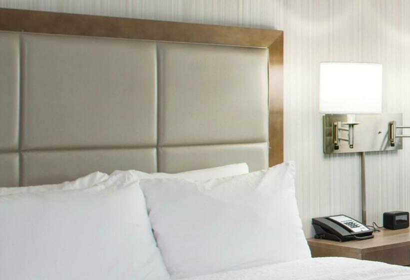 اتاق اجرایی با تخت بزرگ, Hampton Inn & Suites Columbus Scioto Downs
