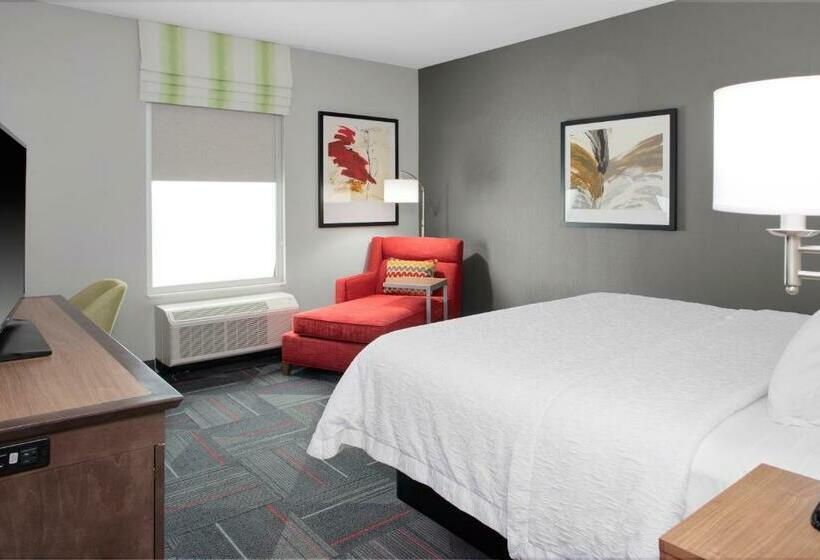 اتاق استاندارد با تخت بزرگ برای معلولان, Hampton Inn & Suites Columbus Scioto Downs
