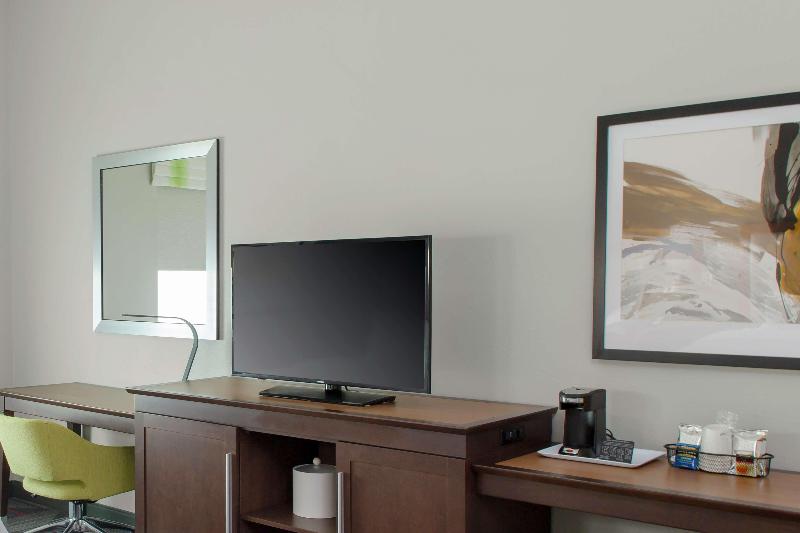 اتاق استاندارد با تخت بزرگ, Hampton Inn & Suites Columbus Scioto Downs