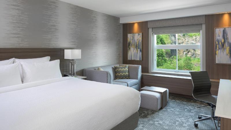 اتاق استاندارد با تخت‌های تاشو, Hampton Inn & Suites Columbus Scioto Downs