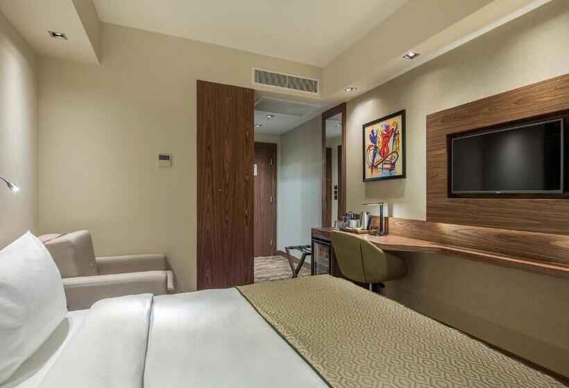 اتاق استاندارد با چشم‌انداز, Holiday Inn Antalya   Lara, An Ihg