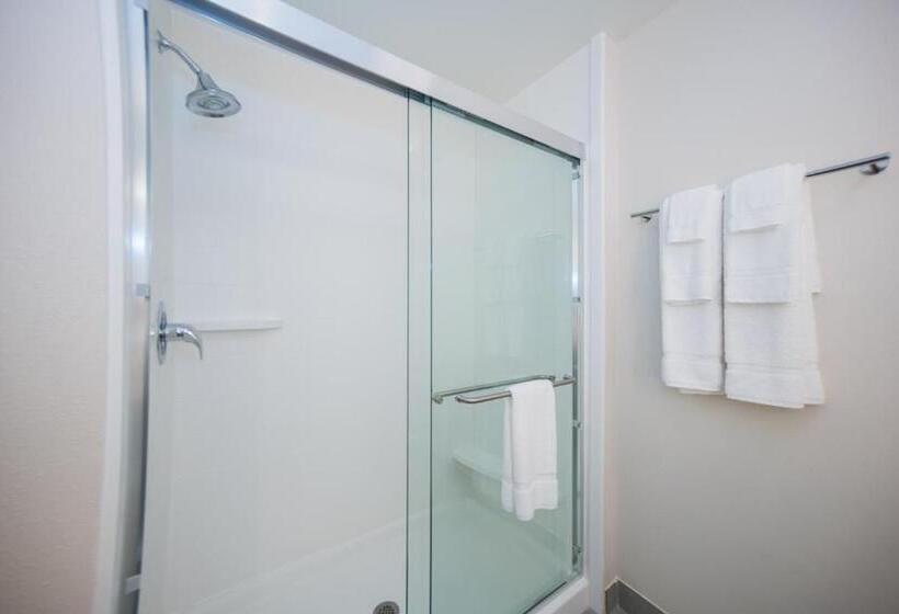 سوئیت برای معلولان, Holiday Inn Express & Suites   Southaven Central   Memphis, An Ihg