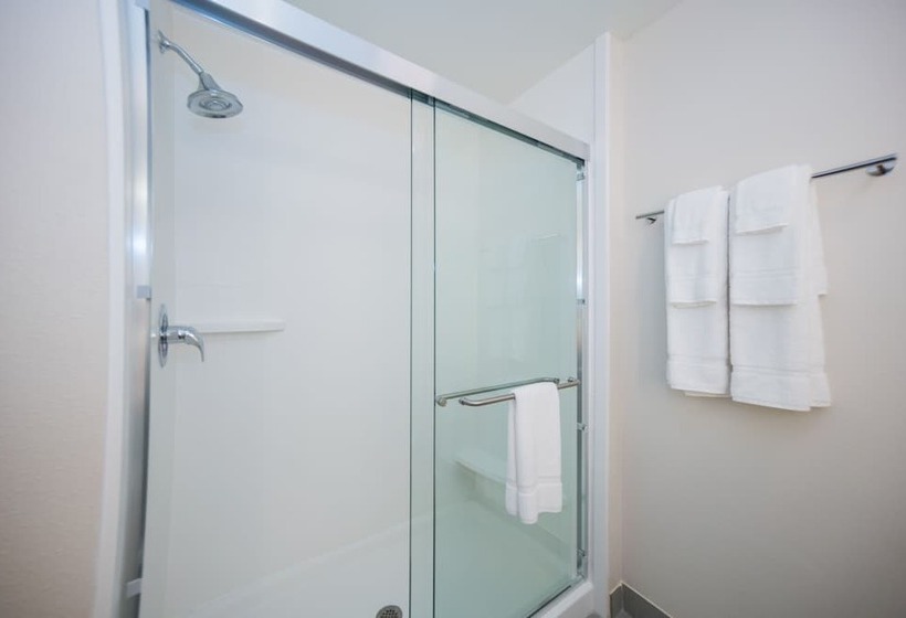 سوئیت برای معلولان, Holiday Inn Express & Suites   Southaven Central   Memphis, An Ihg