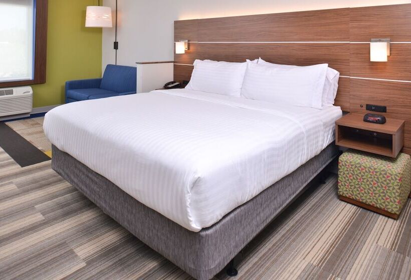 سوئیت برای معلولان, Holiday Inn Express & Suites Omaha Airport, An Ihg