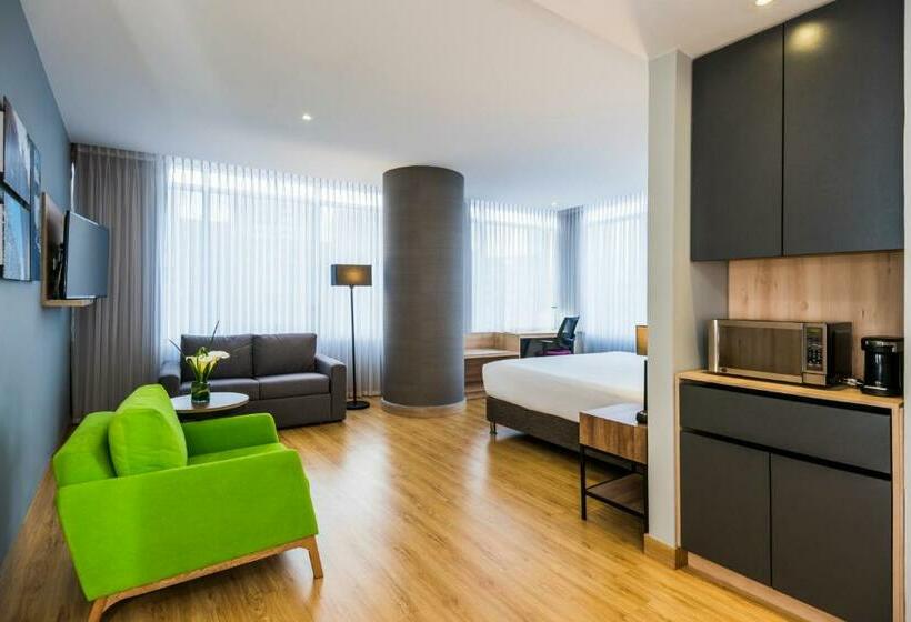 シティビュージュニアスイート, La Quinta By Wyndham Medellin