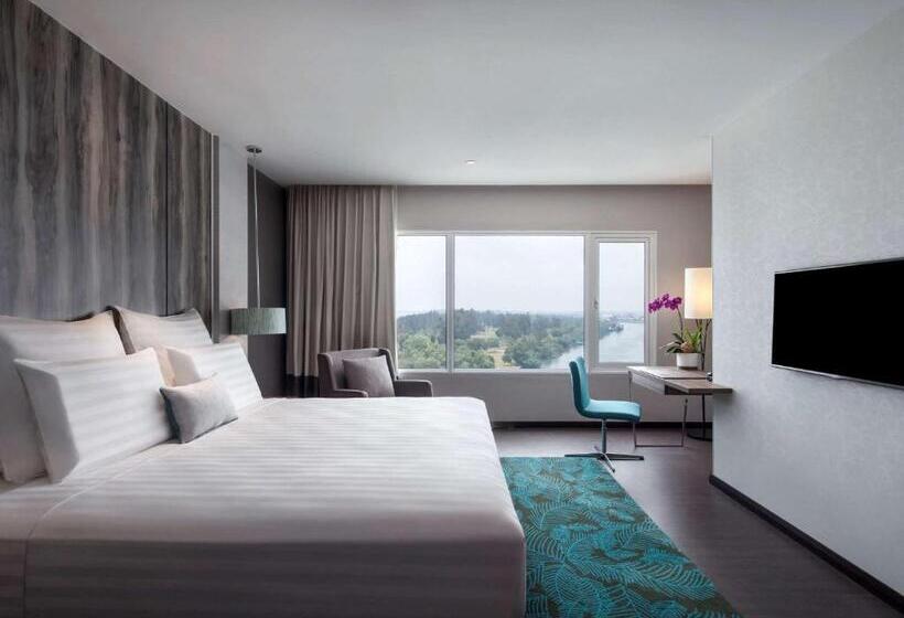 سوییت سوپریور, Pullman Miri Waterfront