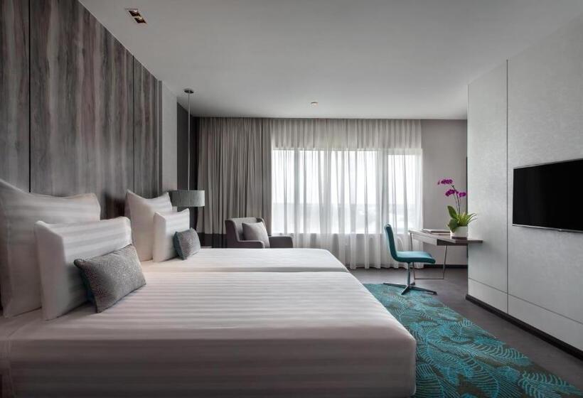 اتاق لوکس با چشم‌انداز دریا, Pullman Miri Waterfront
