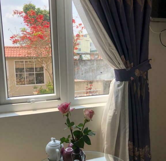 اتاق استاندارد چهارنفره با چشم‌انداز باغ, Villa   Hotel Nam Khang 2 Dalat