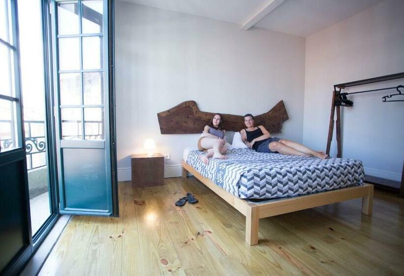 اتاق استاندارد, Nice Way Porto Hostel