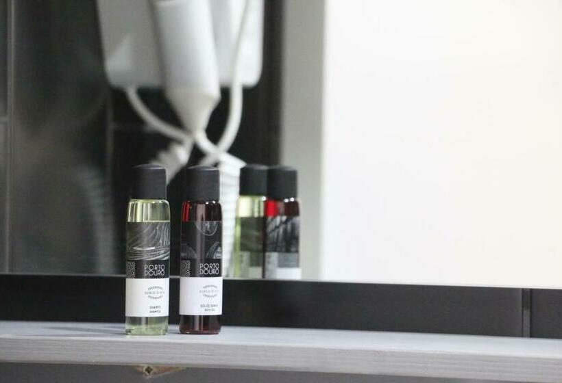 اتاق استاندارد, Nice Way Porto Hostel