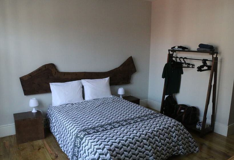 اتاق استاندارد با سرویس بهداشتی مشترک, Nice Way Porto Hostel