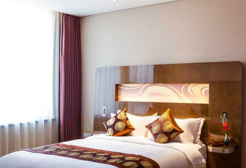 اتاق سوپریور با تخت بزرگ, Novotel Daqing Haofang