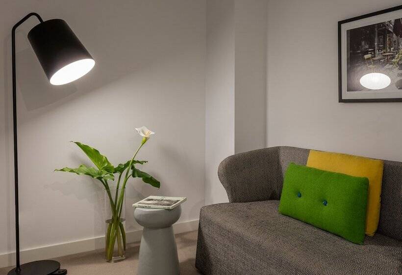 آپارتمان مدیریتی 2 خوابه, Oaks Melbourne Southbank Suites