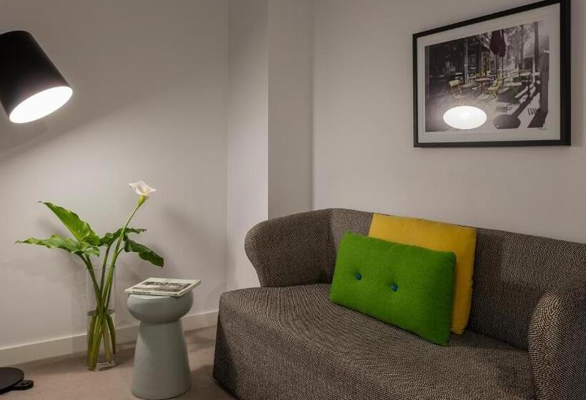 آپارتمان مدیریتی 2 خوابه, Oaks Melbourne Southbank Suites