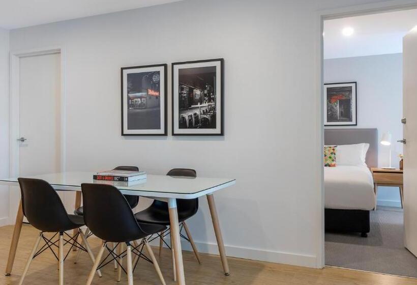 آپارتمان مدیریتی 2 خوابه, Oaks Melbourne Southbank Suites