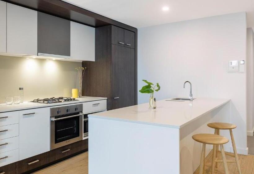 آپارتمان مدیریتی 2 خوابه, Oaks Melbourne Southbank Suites