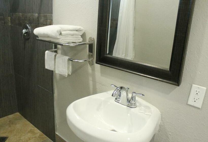 اتاق استاندارد, Town House Motel