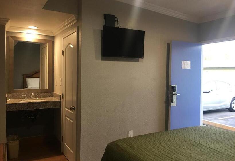 اتاق استاندارد, Town House Motel