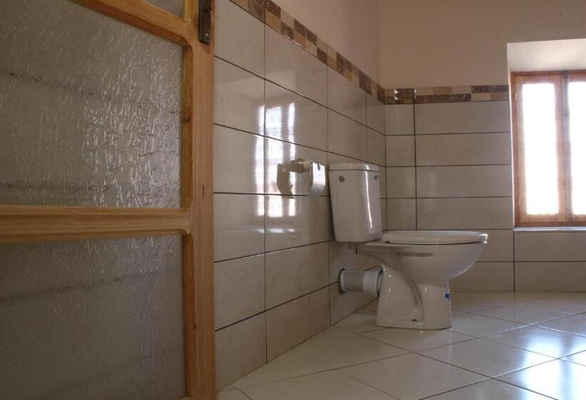 اتاق خانوادگی, Riad Amodou