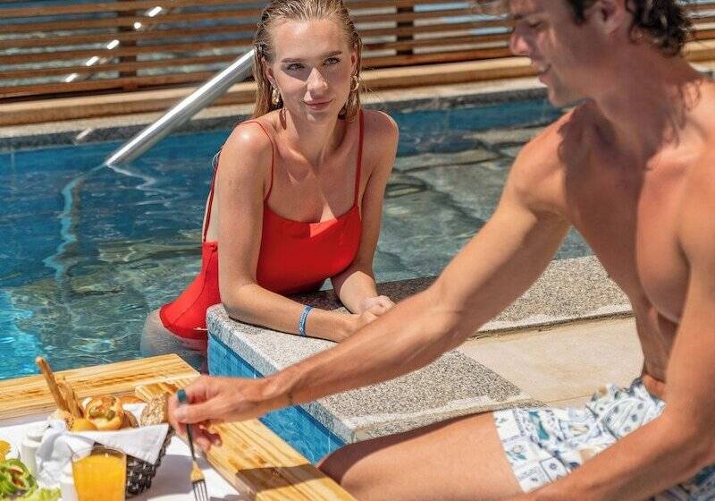 Standard swim-up room, Cleopatra Luxury Resort Sharm – Adults Only 16 Plus