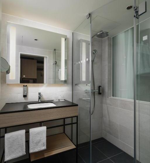 اتاق سوپریور سه تخته, Intercityhotel Lübeck
