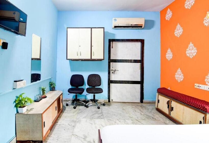 三人经典房间, Oyo Chinar Park Guest House
