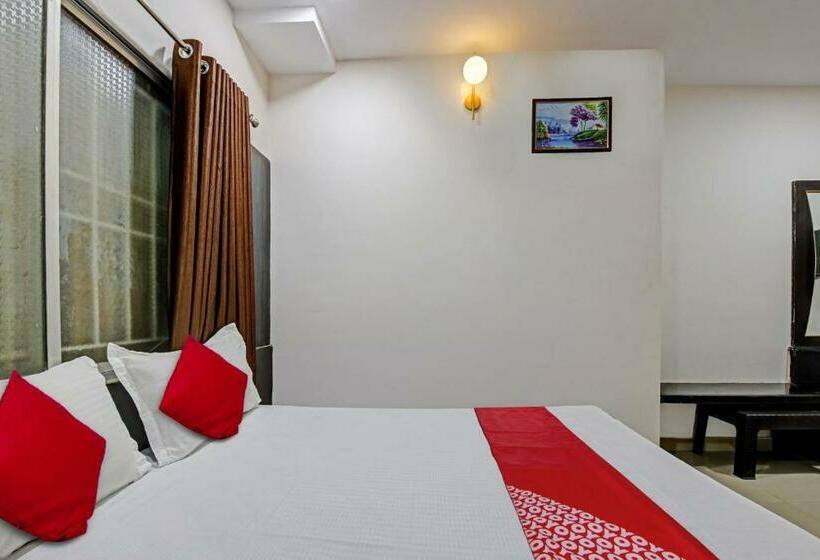 اتاق کلاسیک سه تخته, Oyo Flagship Hotel Ashoka Grand
