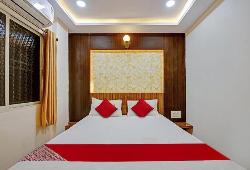 اتاق کلاسیک سه تخته, Oyo Flagship Hotel Ashoka Grand