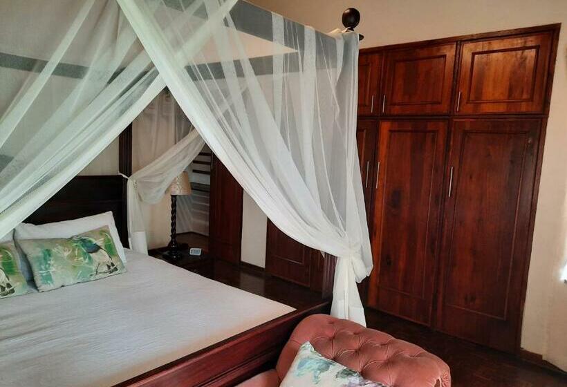 اتاق لوکس با تخت بزرگ, St Lucia Wetlands Guesthouse