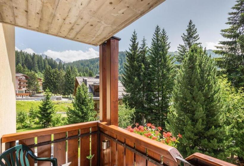 Comfort room with balcony, Alpina