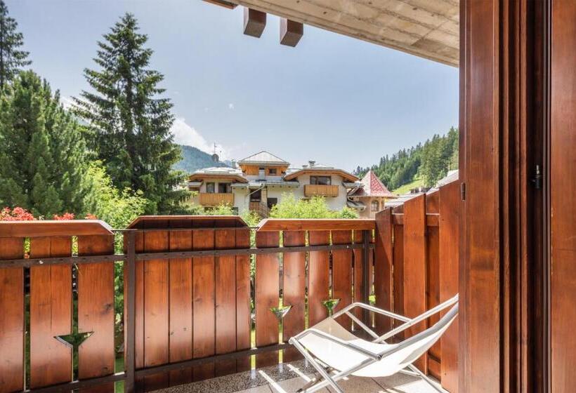 Comfort room with balcony, Alpina