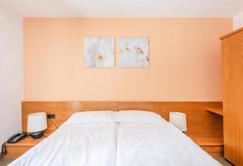 Comfort room with balcony, Alpina