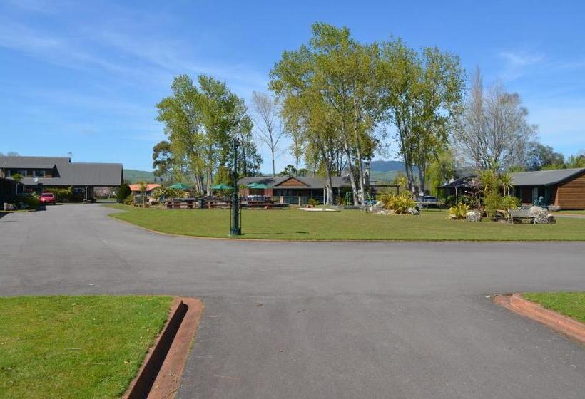 2 Bedrooms Apartment Lake View, Cedarwood Lakeside Motel & Conference Venue